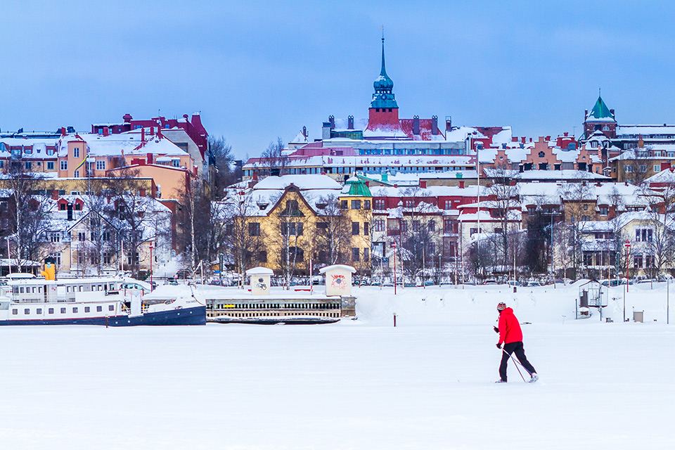 Östersund Person Åker Skidor